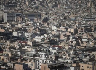 «Χάνονται» φάκελοι ακινήτων στις πολεοδομίες – Απίστευτη ταλαιπωρία στις μεταβιβάσεις