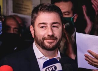«Μπαμ» στο ψηφοδέλτιο από Ανδρουλάκη – Οι γνωστοί δημοσιογράφοι που θα δώσουν τη μάχη του σταυρού