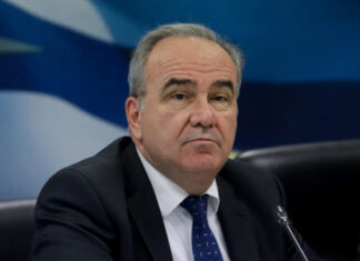 Παπαθανάσης: Η μείωση του ΦΠΑ ίσως δεν φτάσει στους καταναλωτές