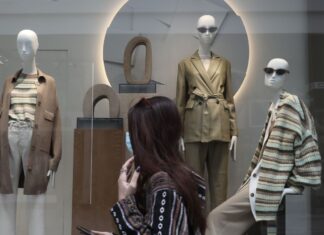 Οι αλυσίδες οικονομικής ένδυσης κάνουν «απόβαση» στην ελληνική αγορά