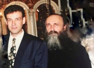 Aπέραντη αγάπη στο πρόσωπό του.