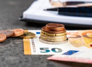 Νέα μέτρα στήριξης στη φαρέτρα της κυβέρνησης για τη μάχη της ακρίβειας