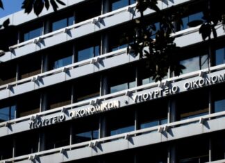 Τα σενάρια της κυβέρνησης για το νέο φθινοπωρινό πακέτο μέτρων