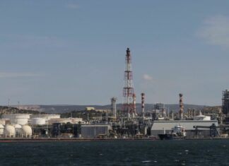 ΕΛΠΕ: Δωρεά τεχνολογικού εξοπλισμού σε 66 σχολεία της Φθιώτιδας