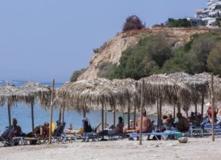 Κοινωνικός τουρισμός: Δεύτερη ευκαιρία για δωρεάν διακοπές και εκδρομές από τον ΟΠΕΚΑ