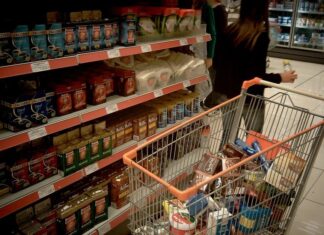 ΕΛΣΤΑΤ: Πόσοι Έλληνες τρέφονται ανεπαρκώς