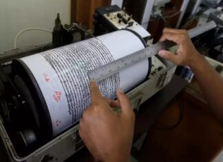 Σεισμός στη Φωκίδα: Τι προβληματίζει τον Ευθύμιο Λέκκα – Τι είπε στο OPEN για το τράβηγμα των νερών προς τα πίσω
