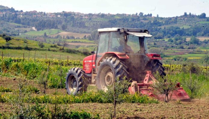 agrotes-trakter-910x521