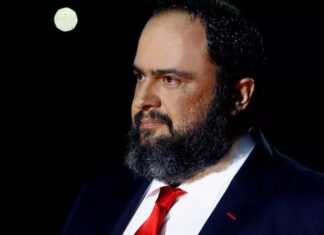 H Capital του Βαγγέλη Μαρινάκη ύψωσε την ελληνική σημαία στο νεότευκτο Asterix – Το ακριβότερο πλοίο του ελληνικού στόλου