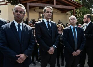 Θρήνος στην κηδεία του 35χρονου μηχανοδηγού Σπύρου Βούλγαρη – Παρών ο Μητσοτάκης
