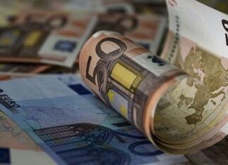 Τα 12 επιδόματα που αυξάνονται μαζί με τον κατώτατο μισθό