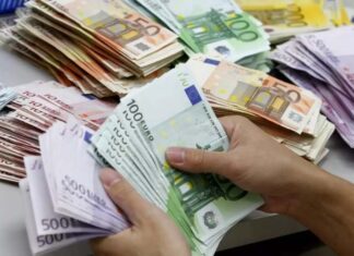 Προς τα 800 ευρώ ο κατώτατος μισθός