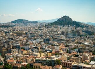 Έρευνα: Επτά στους 10 νέους Έλληνες μένουν στο πατρικό – Τι συμβαίνει στην Ευρώπη