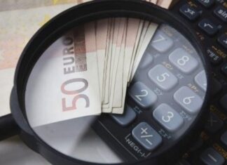 Το σχέδιο αυξήσεων συντάξεων και μισθών – Τριπλό όφελος για δημοσίους υπαλλήλους και συνταξιούχους