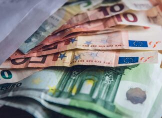 Πώς θα πάρουν σύνταξη όσοι οφείλουν στον ΕΦΚΑ