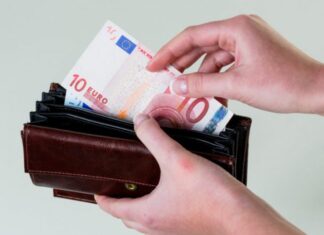 ΕΦΚΑ: Στα 1.038,23 ευρώ οι μέσοι μισθοί