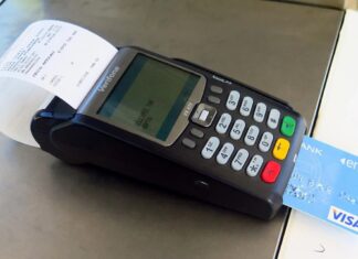 Την 1η Μαρτίου αρχίζει η διασύνδεση ταμειακών μηχανών και POS – Πώς θα γίνονται οι συναλλαγές