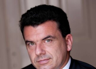 Μήπως τελικά δεν “πατάσσουν” τη φοροδιαφυγή οι τραπεζικές συναλλαγές;
