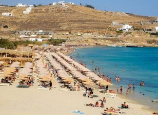 Πώς θα λειτουργούν τα beach bars και οι καντίνες στις παραλίες το καλοκαίρι