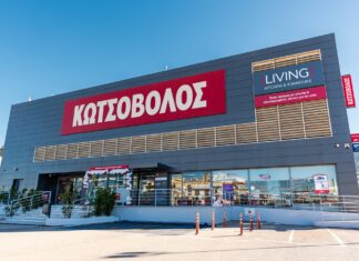 Κωτσόβολος: Συνεχίζεται η επέκταση στα έπιπλα – Νέο σημείο πώλησης στη Γλυφάδα