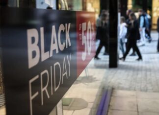 Στη «μάχη» της Black Friday από νωρίς η αγορά
