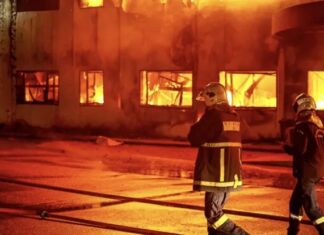 Καραμολέγκος: Η επόμενη μέρα από τη μεγάλη πυρκαγιά στο εργοστάσιο στο Κορωπί