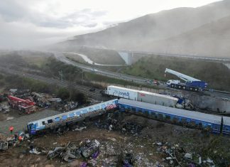 Πώς η κυβέρνηση έχασε το τρένο