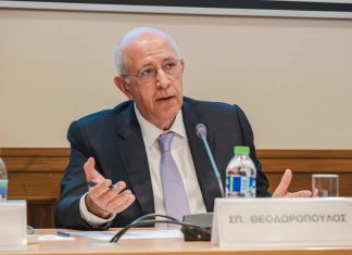 Σπύρος Θεοδωρόπουλος: “Συγχωνευτείτε γιατί χανόμαστε”