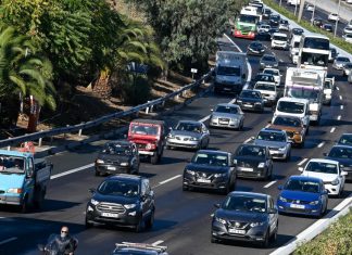 Γιατί η Ελλάδα κινδυνεύει να γίνει η «χωματερή» παλαιών ΙΧ όλης της ΕΕ;