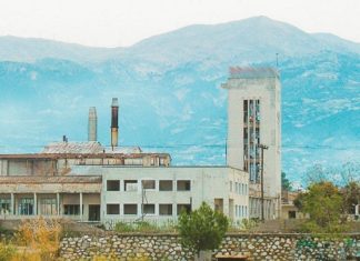 Εργοστάσιο-σύμβολο στη Μακεδονία βγαίνει στο σφυρί – Πώς έφτασε στην τελική του κατάρρευση