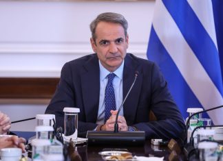 Τα ανοικτά μέτωπα Μητσοτάκη και τα ψιλά γράμματα των δημοσκοπικών ευρημάτων