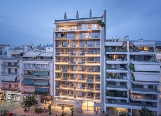 Cocomat: Πότε θα γκρεμιστούν οι τρεις όροφοι του ξενοδοχείου στο Κουκάκι