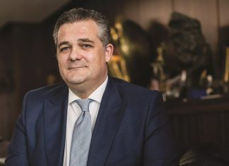Στα χέρια του Γιάννη Παπαλέκα οδεύει ο Πύργος Πειραιά