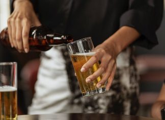 Πώς άλλαξαν τα μερίδια στην ελληνική αγορά μπίρας σε 24 χρόνια