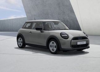 Η MINI λανσάρει στην Ελλάδα το νέο βασικό «One» και την πολύχρωμη έκδοση Paul Smith