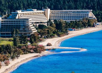 Τι καθυστερεί την πώληση του Πόρτο Καρράς στον Ιβάν Σαββίδη