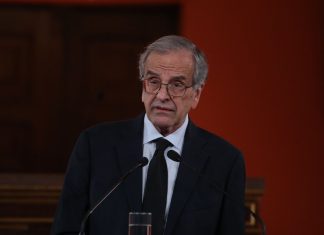 Σαμαράς: Γιατί κλιμακώνει τα πυρά κατά Μητσοτάκη, χωρίς να προχωρά από τώρα στο νέο κόμμα